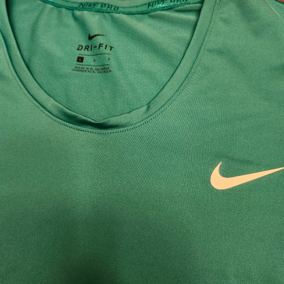 Women's Nike Teal Dri-Fit Short Sleeve Tee L A2 - Picture 2 of 5